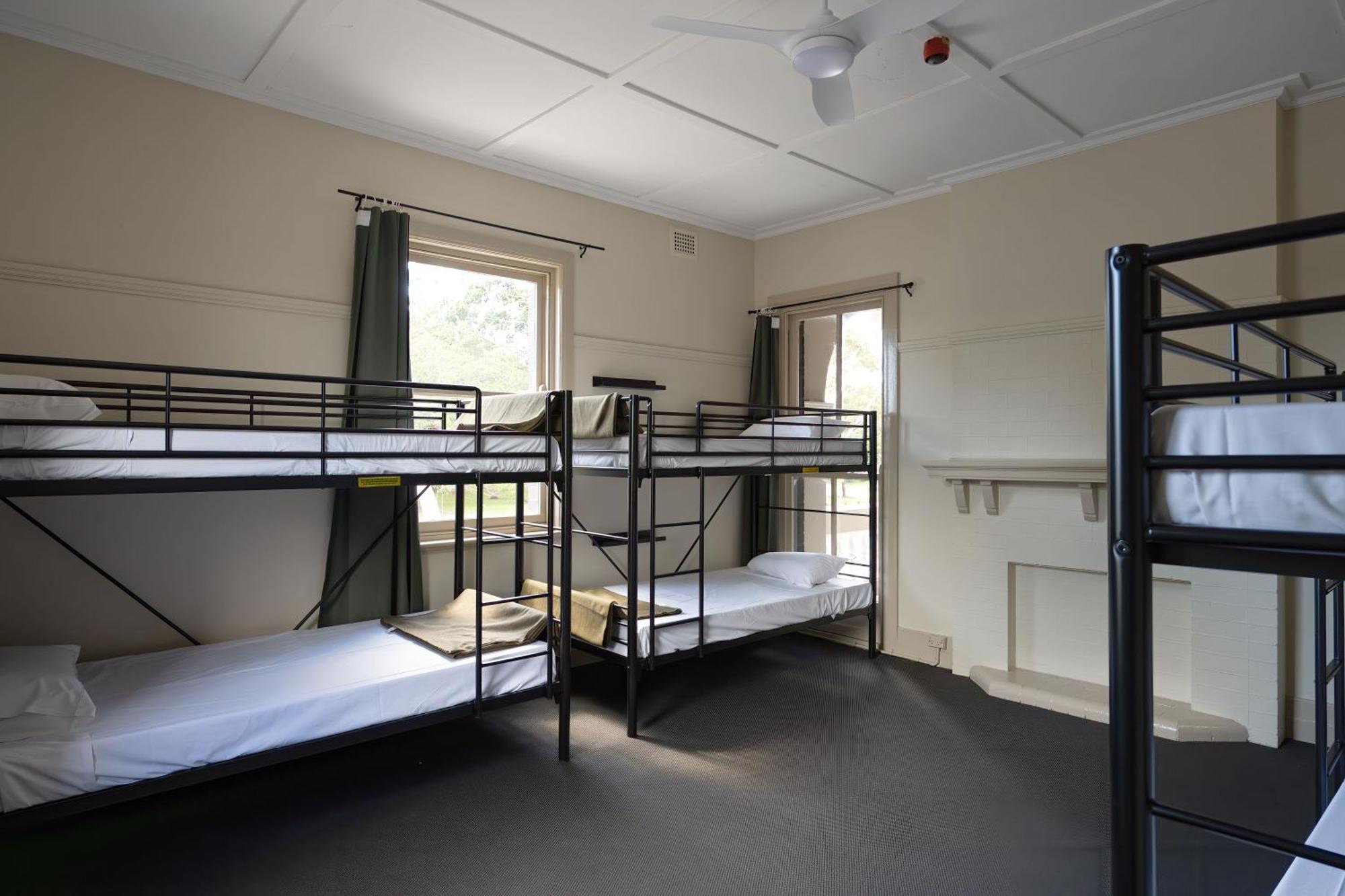Bat And Ball Hostel Sydney